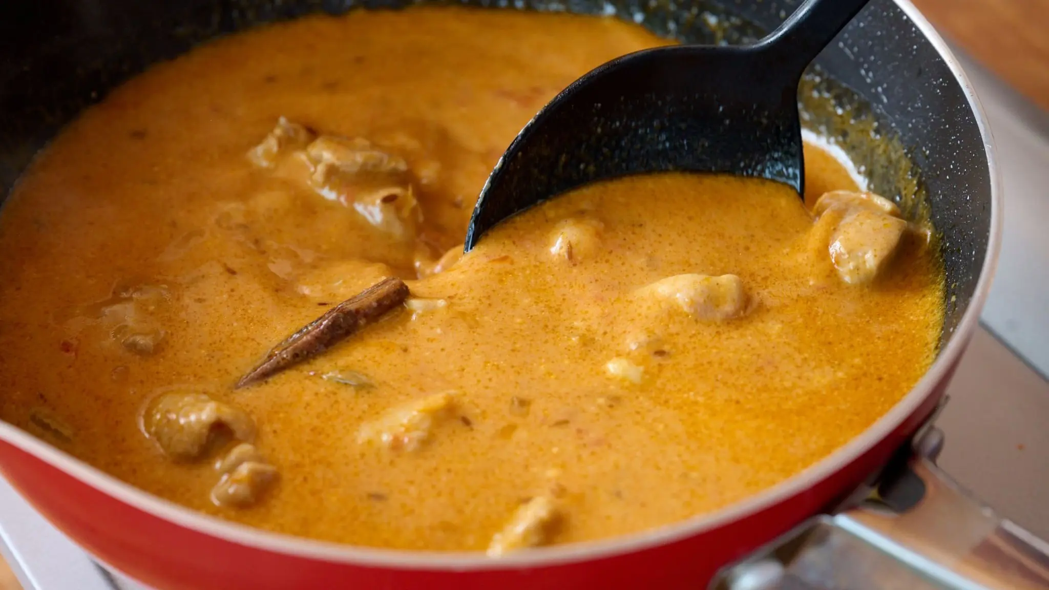 カレーを煮る