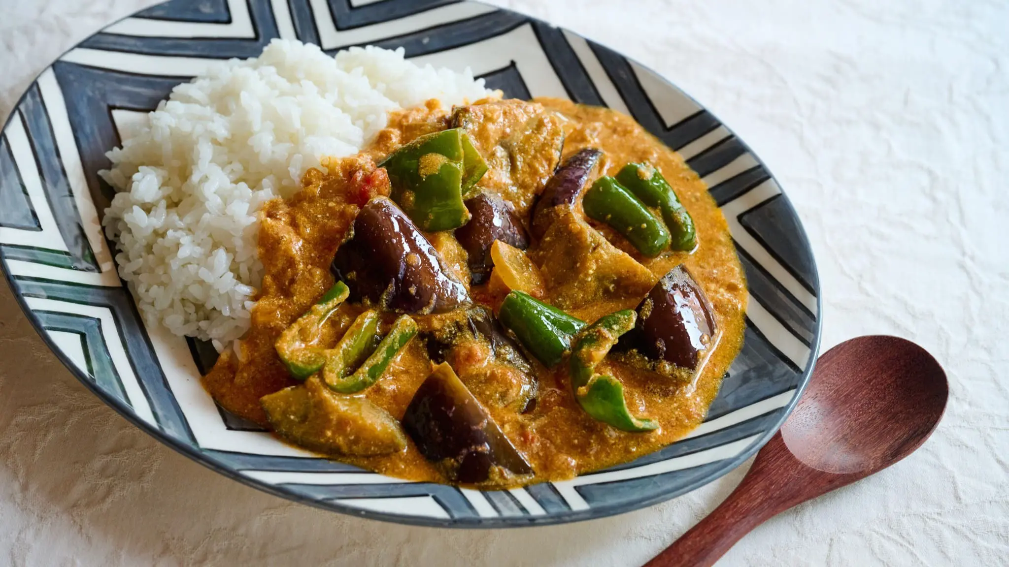 夏野菜たっぷりヘルシーカレー