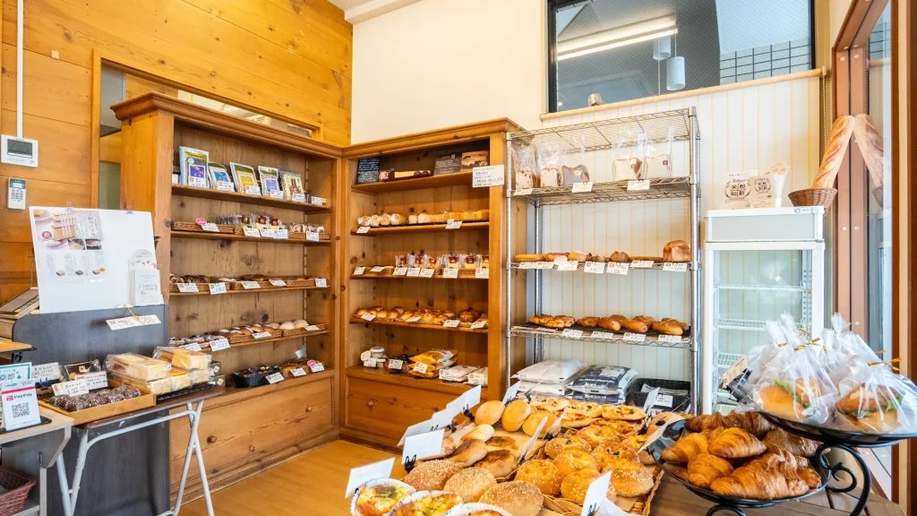 お米パン工房MAGOMEの店内